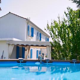 Cà del Mar rustico a Jesolo con giardino e piscina privati ad uso esclusivo #، فندق في جيسولو