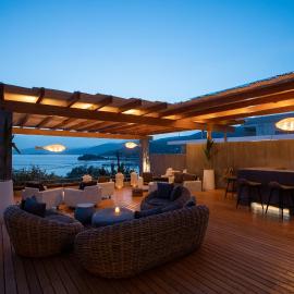 Seaside apartments, hotel en Alikí