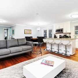 Atlanta 7BR Home with Game Room Sleeps 16, hotel v destinácii Decatur