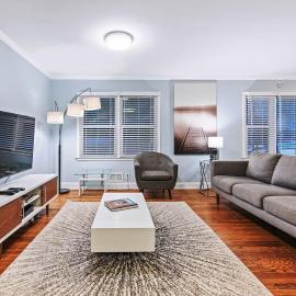 Atlanta 7BR Home with Game Room Sleeps 16, hotel a Decatur