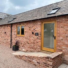 Oak at Pinfold Barns