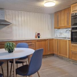 Ved sjøen i syd, hotel u gradu Svenevik