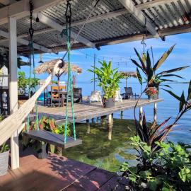 Barrbra BnB Over The Sea, hotel u gradu 'Bocas del Toro'