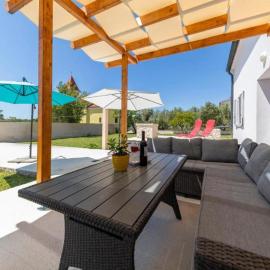 3 Bedroom Luxurious Home In Nin