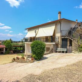 Pet Friendly Apartment In Sacrofano With Wifi