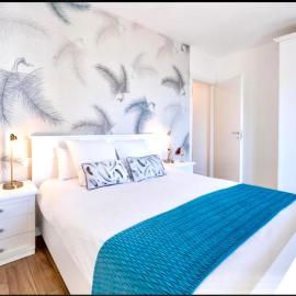 Lora luxury suite 4, free private parking, self check-in, air conditioner, hotel em Como