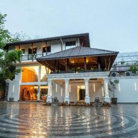 Viesnīca Hotel Grand Minaro pilsētā Homagama