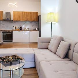 Ifigenias apartment, hotel a Ágios Pétros