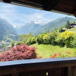 Sunny Alpine Apartment by the Slopes, hotel a Kaprun
