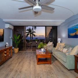 Oceanview Kahana Villa - Walk to Beach & Dining
