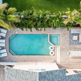 Steps 2 Beach PoolSPA Game Room Pool Table