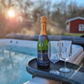 Swedish Red Villa - Spa & Sauna, viešbutis mieste Vallda