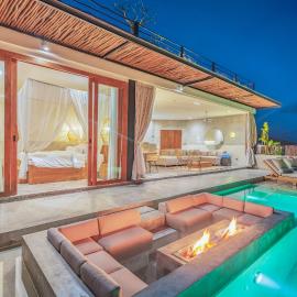 Blue Sarin Villa, hotell i Sampalan