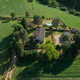 PODERE MADONNA DI MEZZO 6, Emma Villas