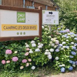 Camping Onlycamp Les Deux Rives, hotel v destinaci Lannion