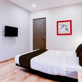 Townhouse Oak Bangalore Trinity Metro Station