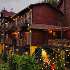 The Hosteller Kasar Devi, ξενοδοχείο σε Almora