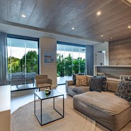 Coral Point Luxury Apartments, hotel in Umdloti