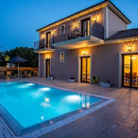 Luxury Villa Emily, hotel a Svoronata