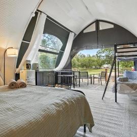 Glamping in Nature Near Mt Rushmore, hotel a Hermosa