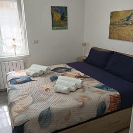 Casa Mafalda-stanza in appartamento condiviso- self check in – hotel w Bergamo