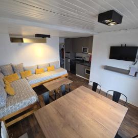 Recién renovado, 2 habitaciones, 2 baños