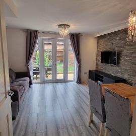Cosy 2 bed house in Aylesbury, hotel a Aylesbury