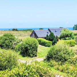 Holiday Home Le Préau by Interhome, hotel in Locquirec
