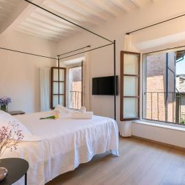 Dolce Pienza I Modern Home in the Historic Center, hotell i Pienza
