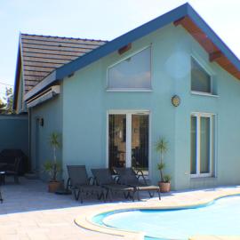 Très jolie maison avec piscine