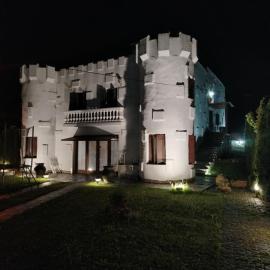 Castelo 2025, מלון בVrnjačka Banja