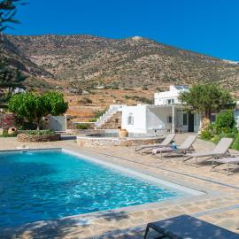 Villa River with pool, ξενοδοχείο στις Καμάρες