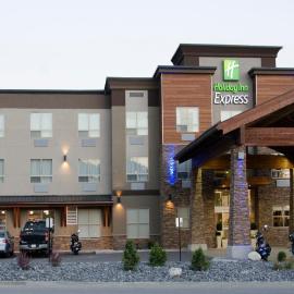 Holiday Inn Express Golden-Kicking Horse by IHG, hotel i Golden