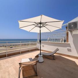 Beach Luxury Home, hotell i Nettuno