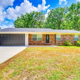 6 Mi to Dtwn: Hot Springs Abode w/ Yard!