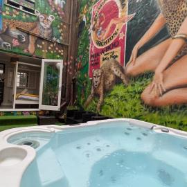 The Brighton Parlour with Hot Tub