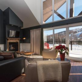 Luxurious suite with breathtaking views, ski in ski out, hotel in Saint-Sauveur-des-Monts