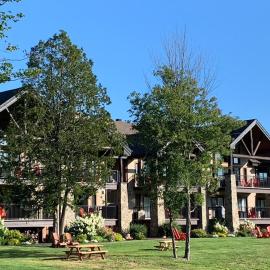 Condo 2 chambres avec accès aux pistes de ski
