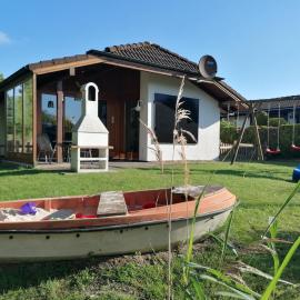 Dat Osterhuus - gemütlich, familienfreundlich, Kaminofen, WLAN, kurzer Weg zum Strand, hotel en Burhave