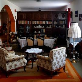 Dom Na Ludowo w Brzeźnicy, hotel en Brzeźnica