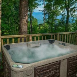 Country Cozy - Hot Tub with Mountain Views, Fireplace & Pac-Man Arcade