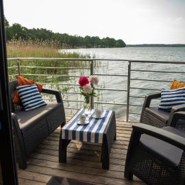 Domek na wodzie Topiko Czarter - Leśna Przystań: Węgorzewo şehrinde bir otel