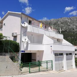 Apartments with parking space Igrane, Makarska - 24696