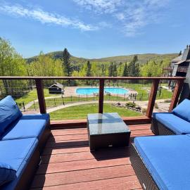 Lutsen Mtn Ski in Ski out Pool Hot Tub Fire Pit, hotel em Lutsen
