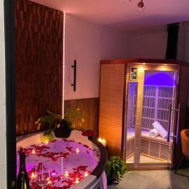 Évasion-SPA balneo loveroom, ξενοδοχείο στη Μπουρζ