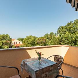 1 Bedroom Nice Apartment In Potocnica, hotel in Borovići