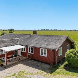 Cozy Home In Bogense With Sauna, hótel í Bogense