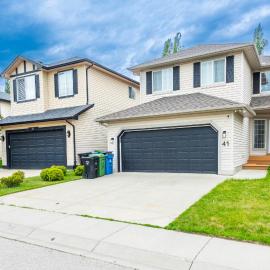 캘거리에 위치한 호텔 Valley Villa Spacious 5BD Getaway! Sleep 12, 1hr to Banff, 40 Mins Canmore, 5 mins to WinSport & Olympic park