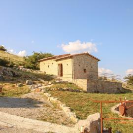 1 Bedroom Nice Apartment In Arcidosso, hotelli kohteessa Arcidosso