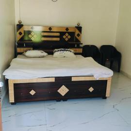 Jagdamba Lawn & Home Stay, hotel u gradu 'Malethu Kanak'